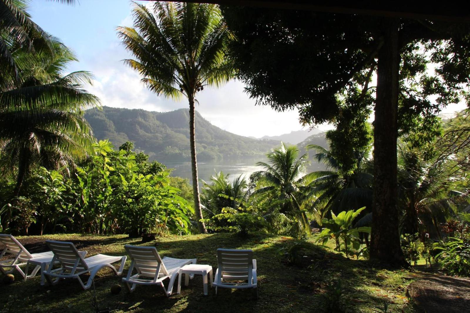 Huahine Manta Lodge Avec 4X4 Optionnel Haapu Exterior photo